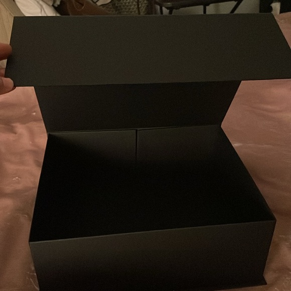 Chanel gift box - Picture 5 of 5